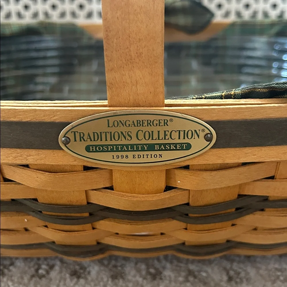 Vintage 1998 Longaberger Hospitality Basket with Green Plaid Lining